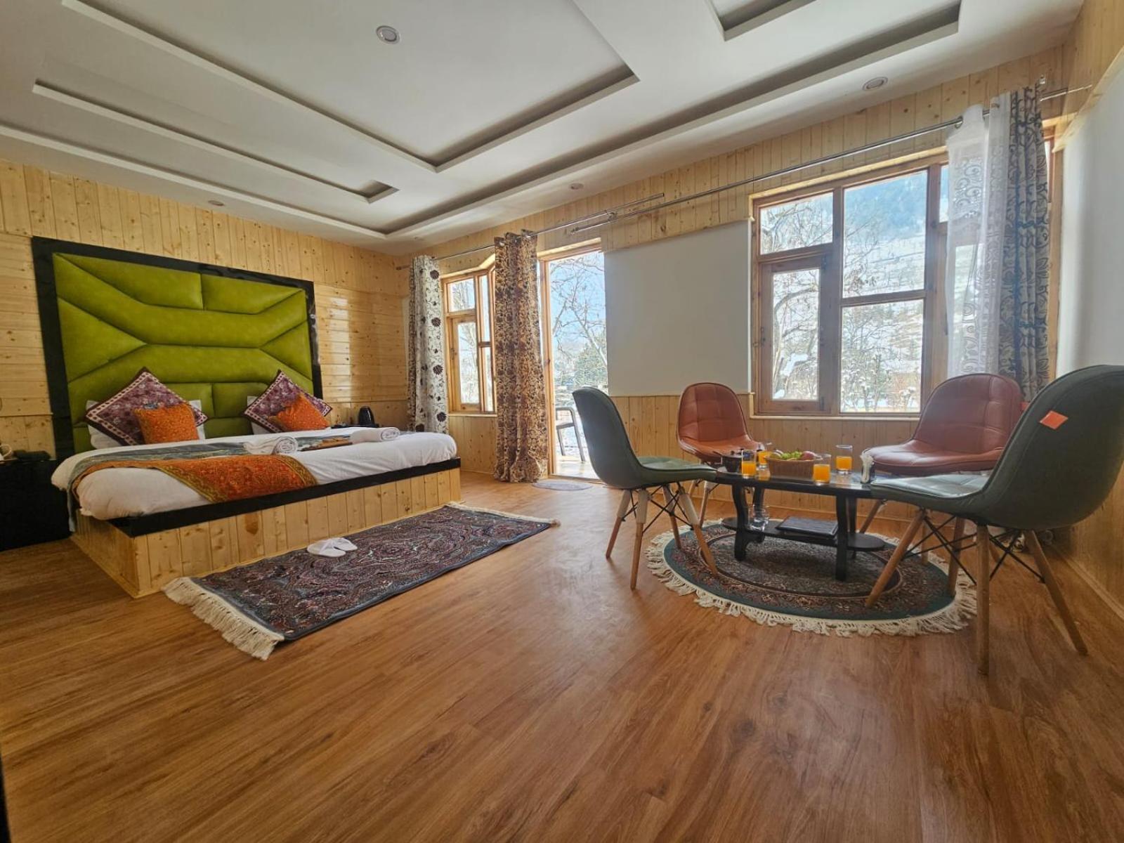 Delta View Otel Pahalgām Dış mekan fotoğraf