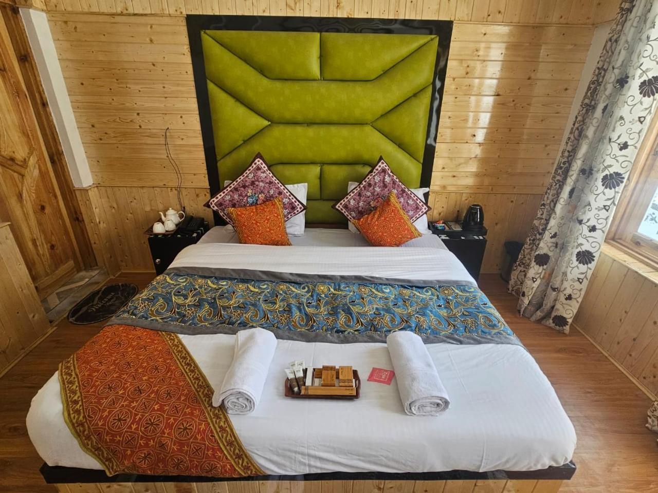 Delta View Otel Pahalgām Dış mekan fotoğraf